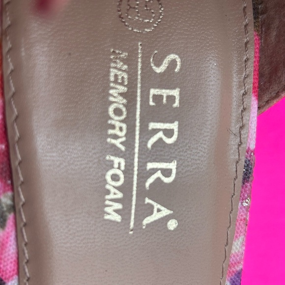 Serra Memory Foam Floral Block Heel Ankle Strap Sandals Size 8 1/2 NWOT - Picture 9 of 10